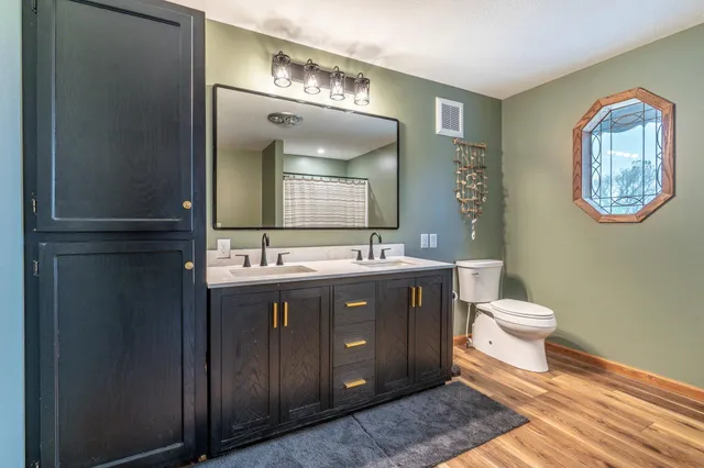 $539,900 | 27322 Oak Point Road, Elbow Lake, MN 56531