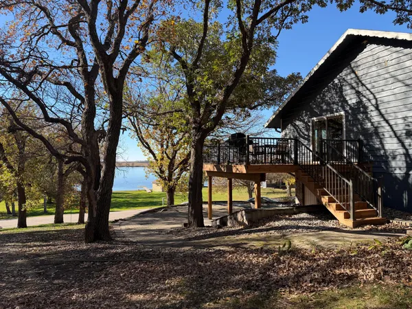 $539,900 | 27322 Oak Point Road, Elbow Lake, MN 56531