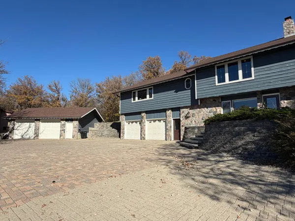 $539,900 | 27322 Oak Point Road, Elbow Lake, MN 56531