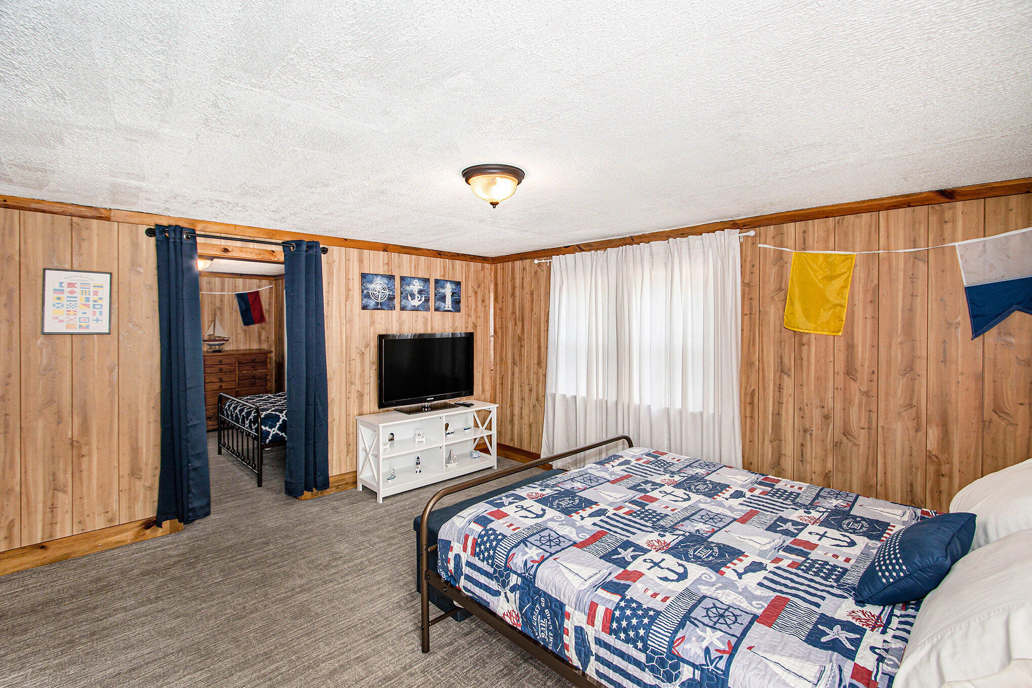 292 6th Avenue Manistee, MI 49660 - Photo 17 of 27 017_dsc_4310_782