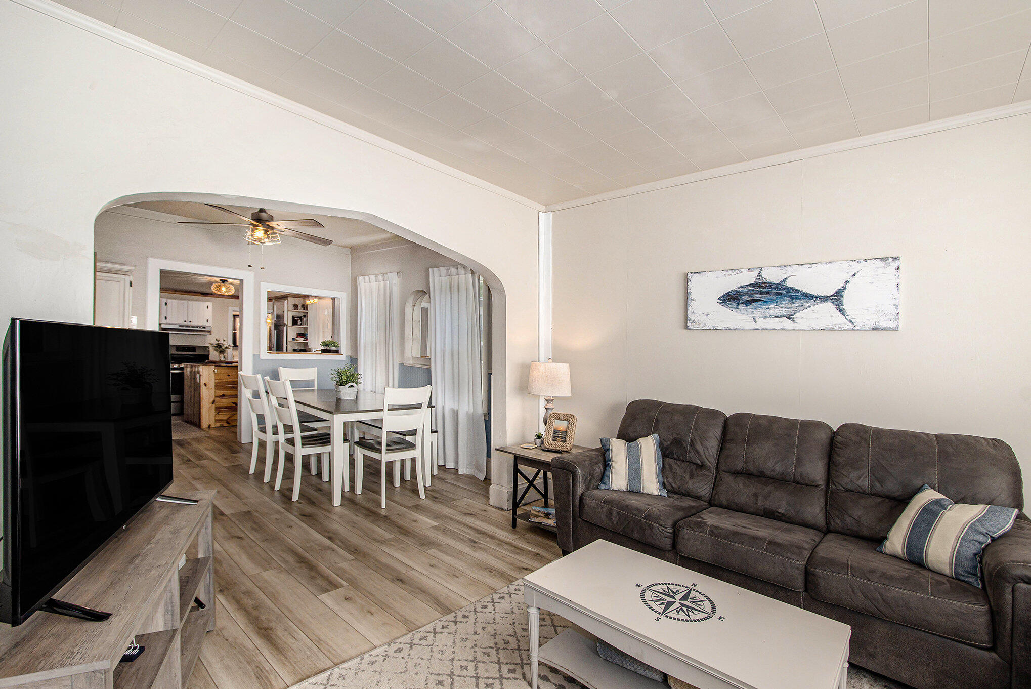 292 6th Avenue Manistee, MI 49660 - Photo 5 of 27 005_dsc_4316_244