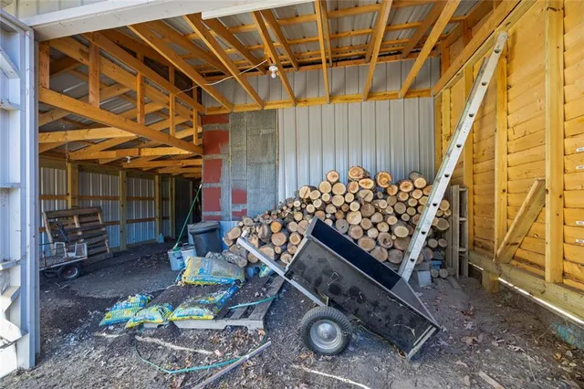 a view of entryway front of house