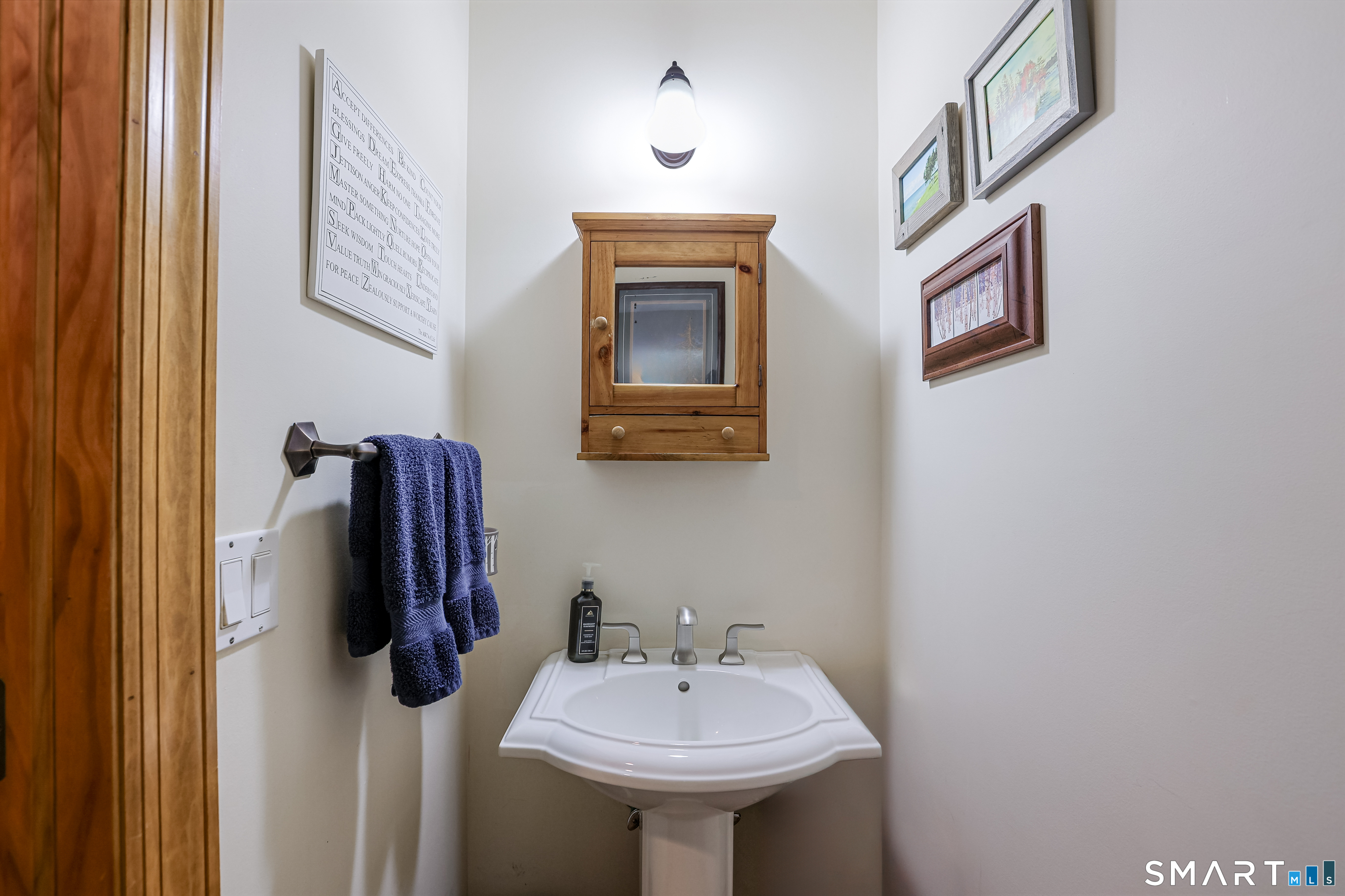 21 Geneva Road Norwalk, CT 06850 - Photo 26 of 36