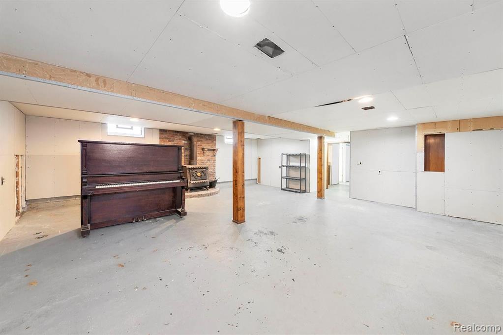 14748 Pennsylvania Road Southgate, MI 48195 - Photo 17 of 25 Gallery Image 17