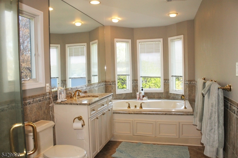 9 Cox Lane Hopatcong, NJ 07821 - Photo 24 of 50