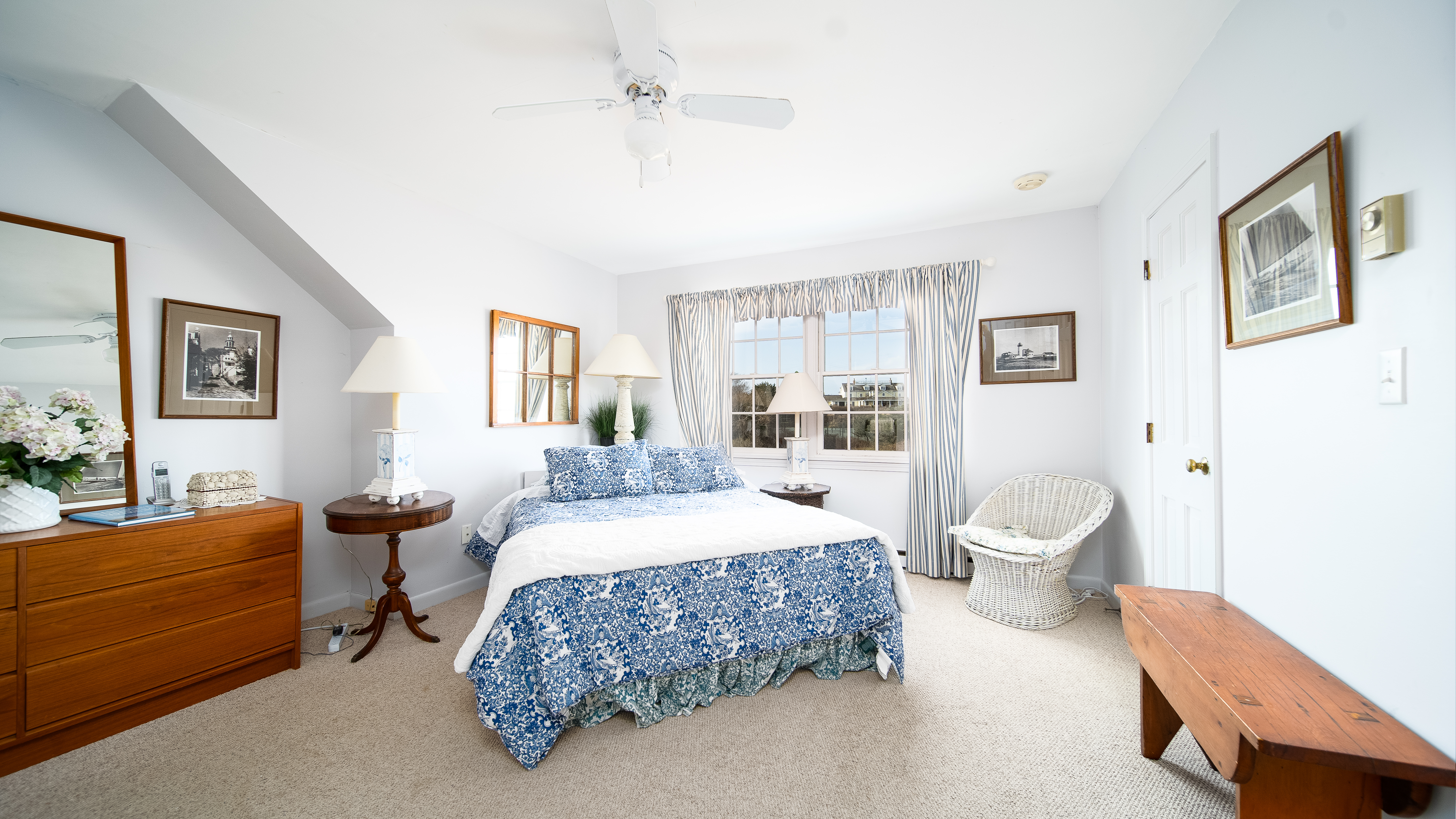 26 Pilgrim Road Nantucket, MA 02554 - Photo 13 of 20 Second Floor Owner's bedroom.