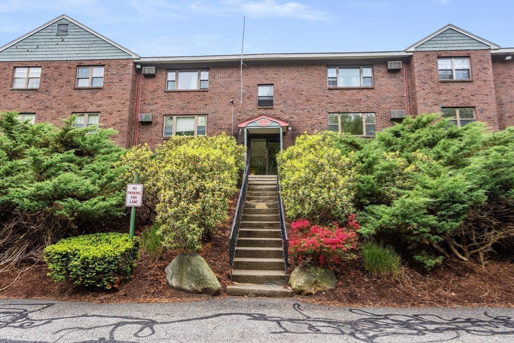 50 Spencer Road, Unit 24 Boxborough, MA 01719 - Photo 23 of 28