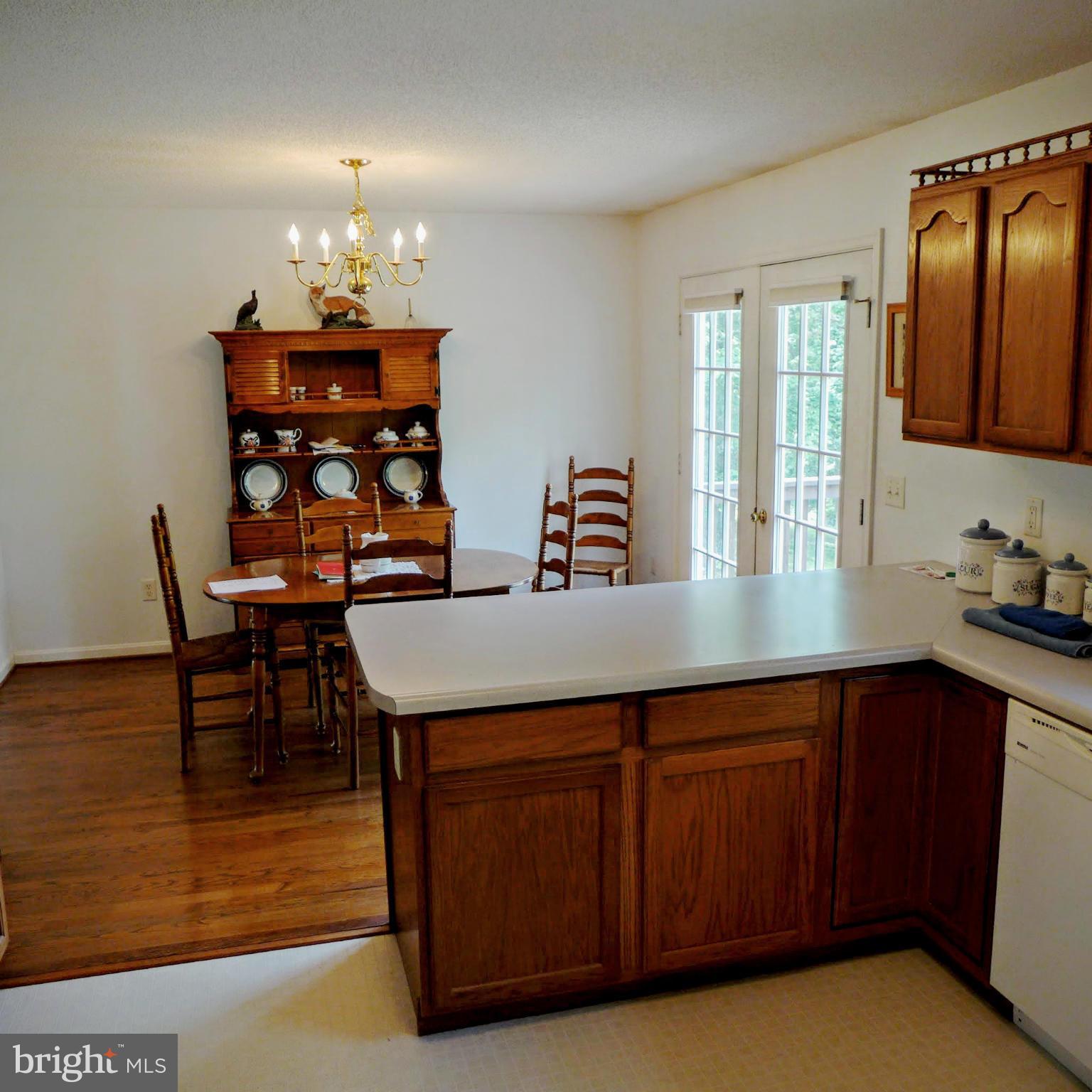 232 Whissens Ridge Road Winchester, VA 22602 - Photo 9 of 29 Kitchen