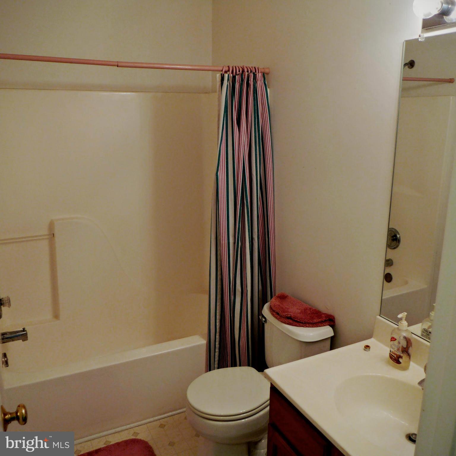 232 Whissens Ridge Road Winchester, VA 22602 - Photo 10 of 29 Bath