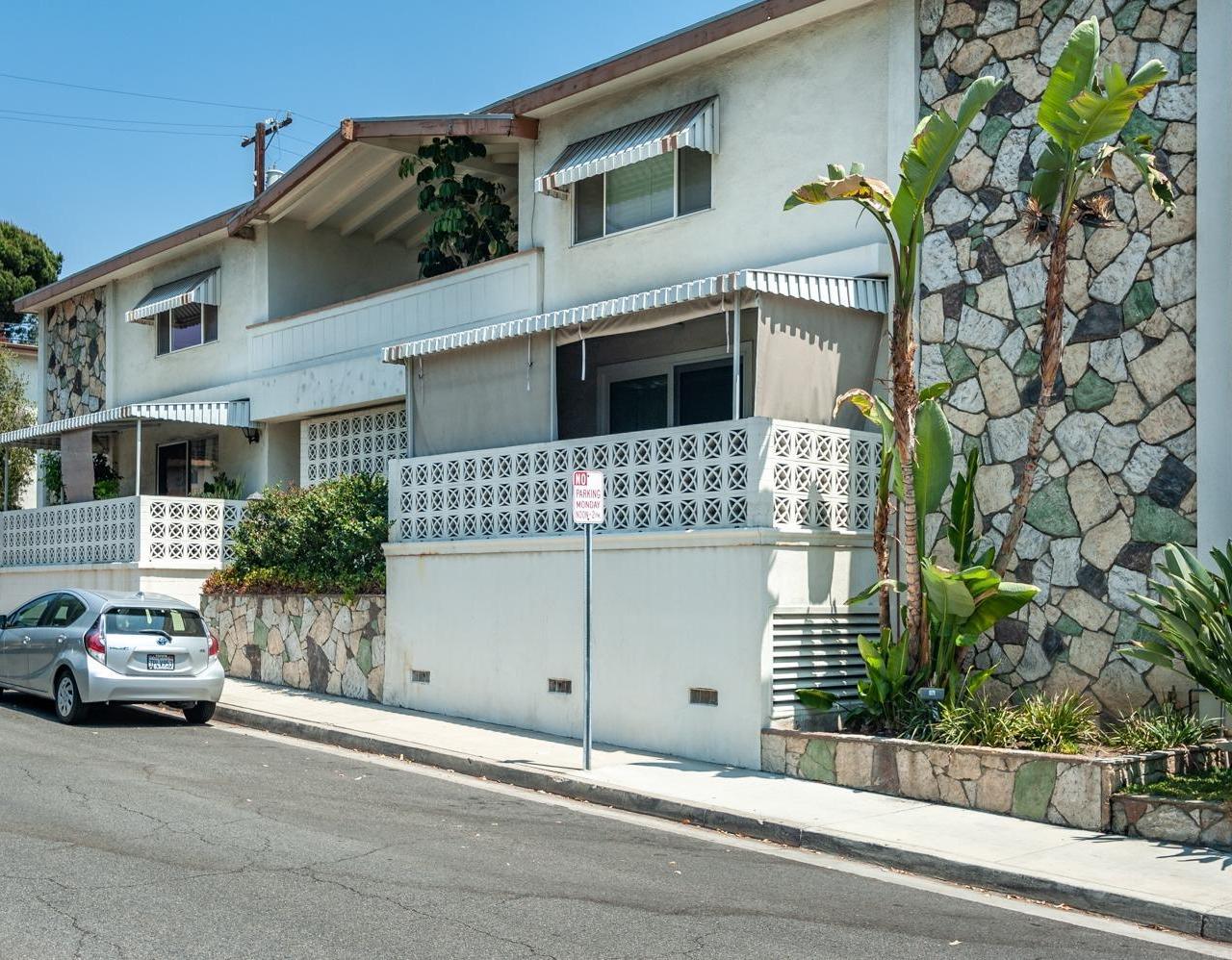 300 Bethany Road, Unit D Burbank, CA 91504 - Photo 1 of 19 Gallery Image 1