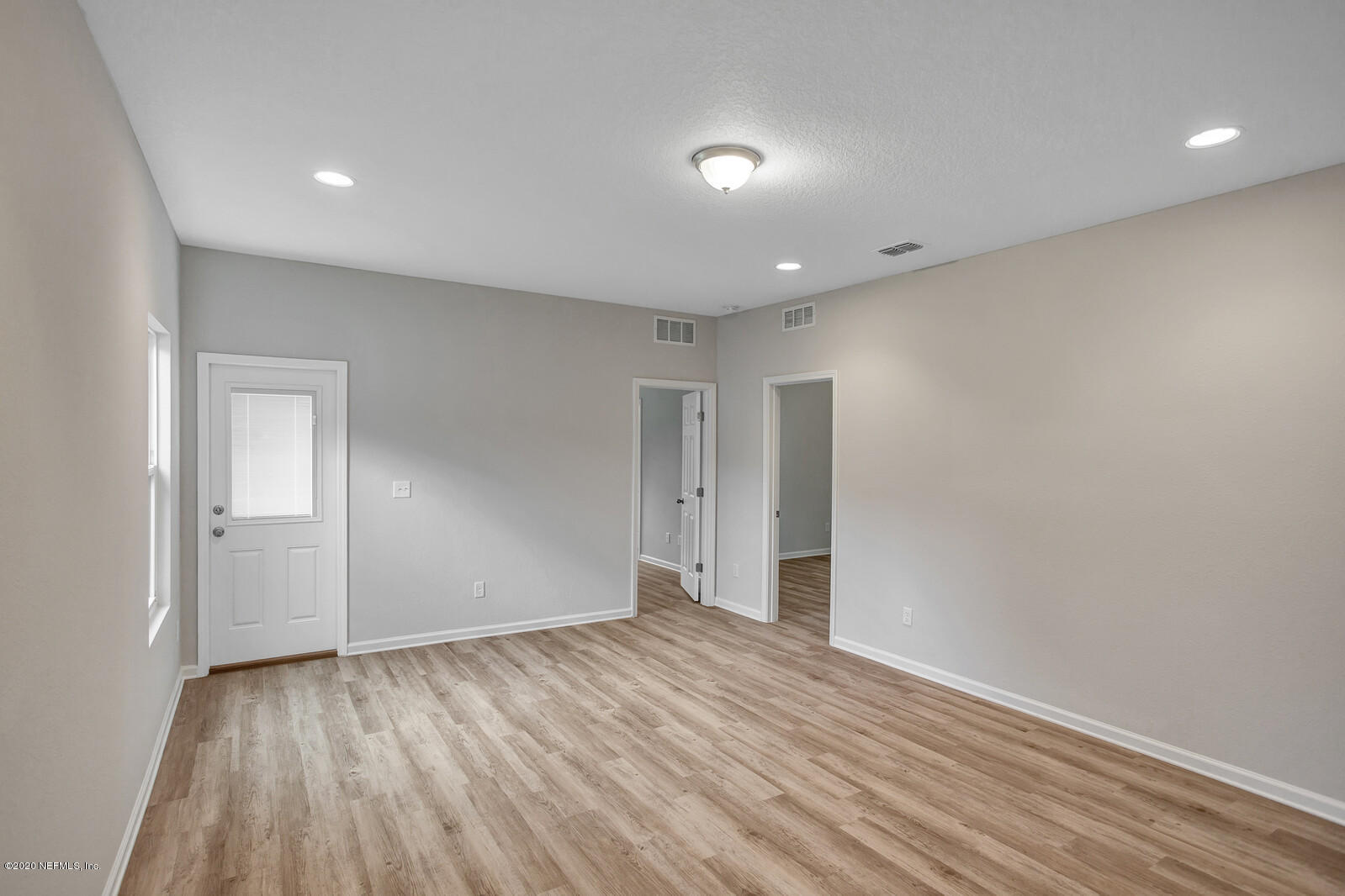 2043 Alley Road Jacksonville, FL 32233 - Photo 5 of 31 Living Room