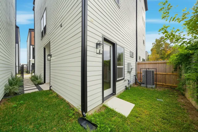 $2,650 | 4013 Griggs Road, Unit B, Houston, TX 77021