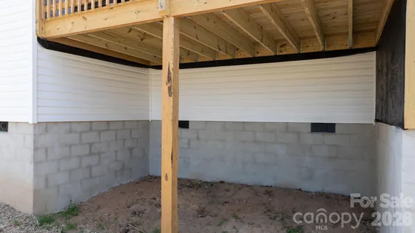 $469,000 | 1141 12th St Drive Southwest, Hickory, NC 28602