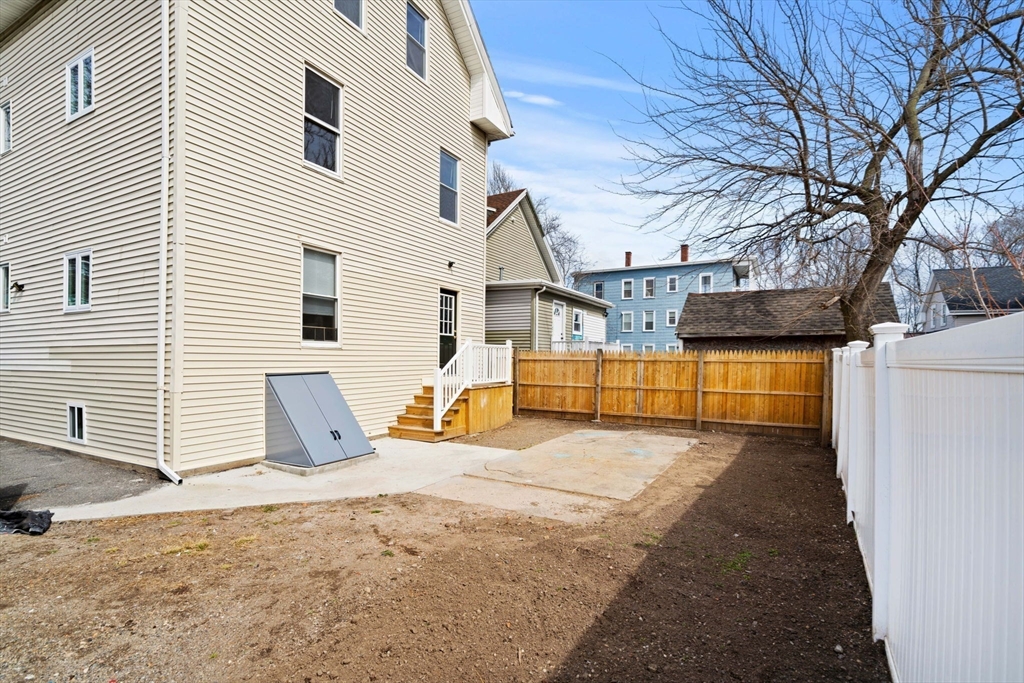 122 Jefferson Street Lynn, MA 01902 - Photo 35 of 41