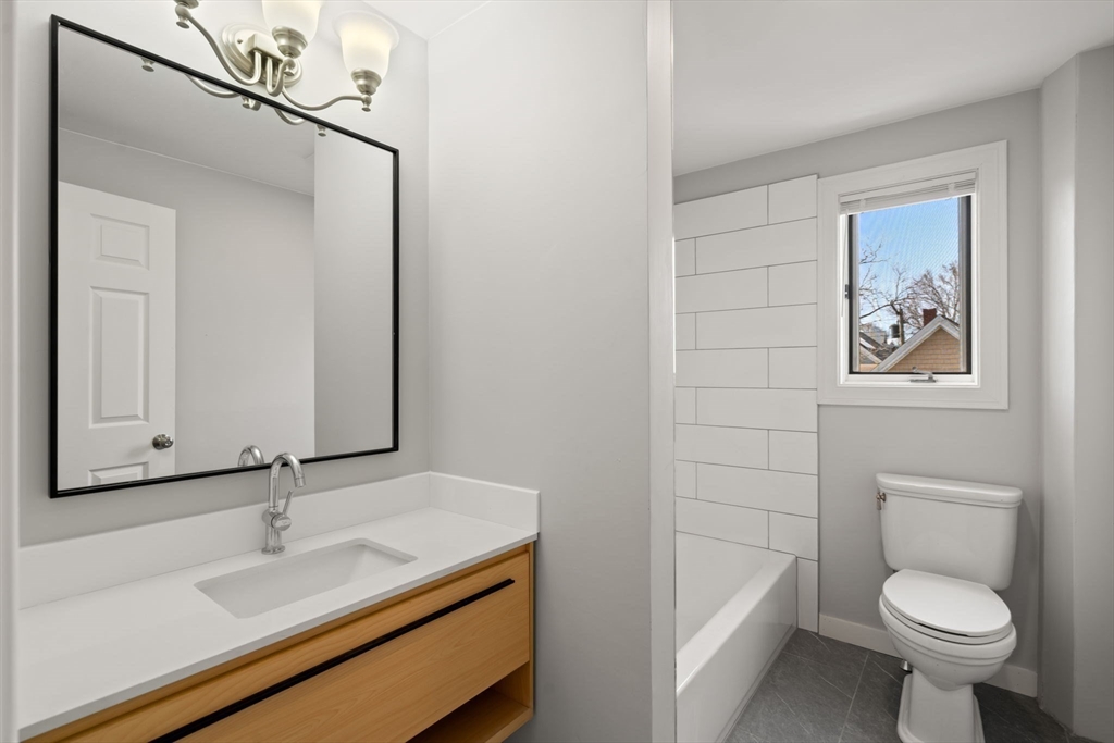 122 Jefferson Street Lynn, MA 01902 - Photo 10 of 41