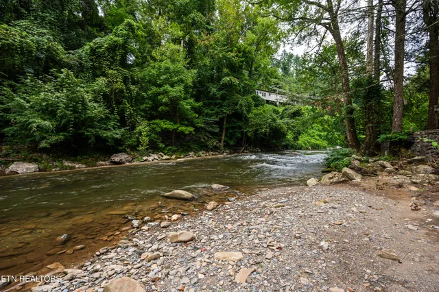 $1,349,000 | 510 Hemlock Street, Gatlinburg, TN 37738