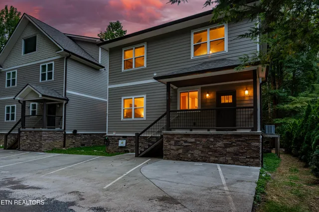 $1,349,000 | 510 Hemlock Street, Gatlinburg, TN 37738