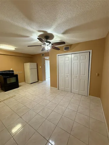 $1,600 | 1062 West 42nd Place, Unit STUDIO, Hialeah, FL 33012