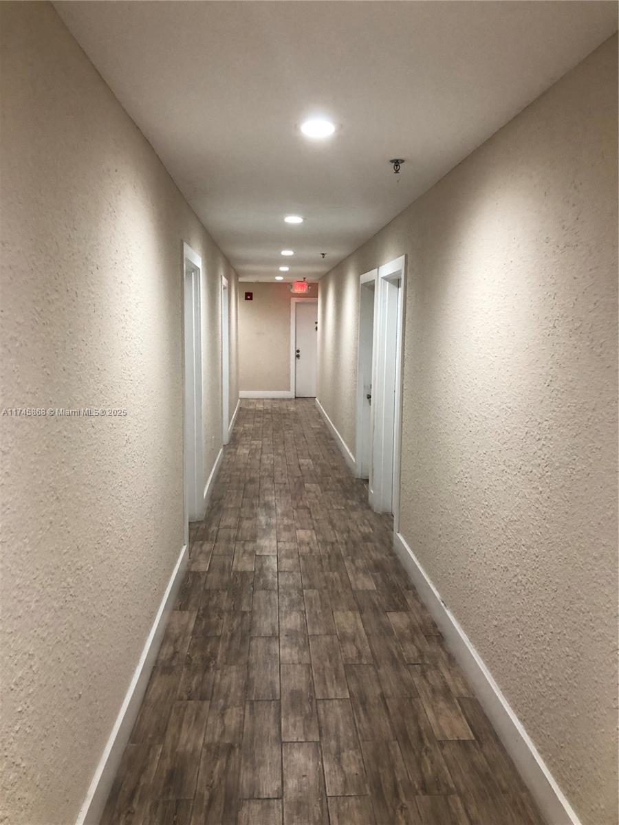 27-xx Collins Avenue, Unit 209 Miami Beach, FL 33140 - Photo 6 of 8