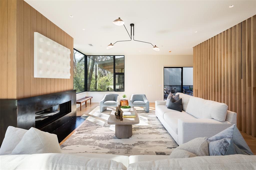 3503 Edgewater Street Dallas, TX 75205 - Photo 2 of 30