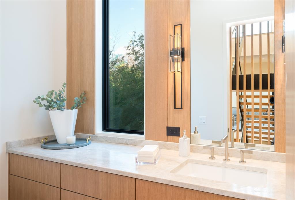 3503 Edgewater Street Dallas, TX 75205 - Photo 29 of 30 2nd floor powder bath