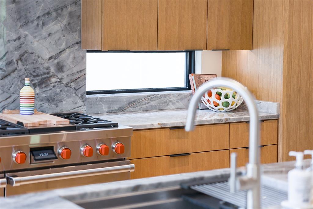 3503 Edgewater Street Dallas, TX 75205 - Photo 7 of 30