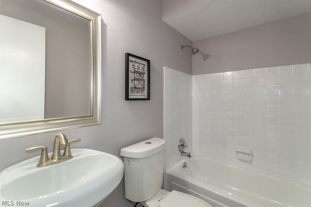 37424 Hunters Ridge Road Solon, OH 44139 - Photo 17 of 25