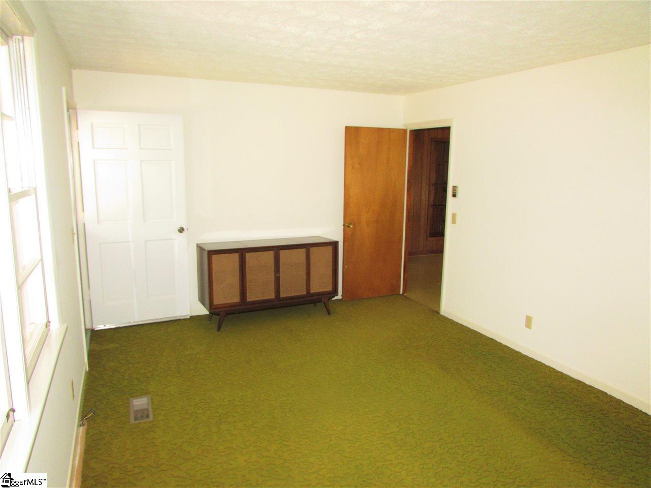 303 Riverside Drive Piedmont, SC 29673 - Photo 10 of 36 Gallery Image 10