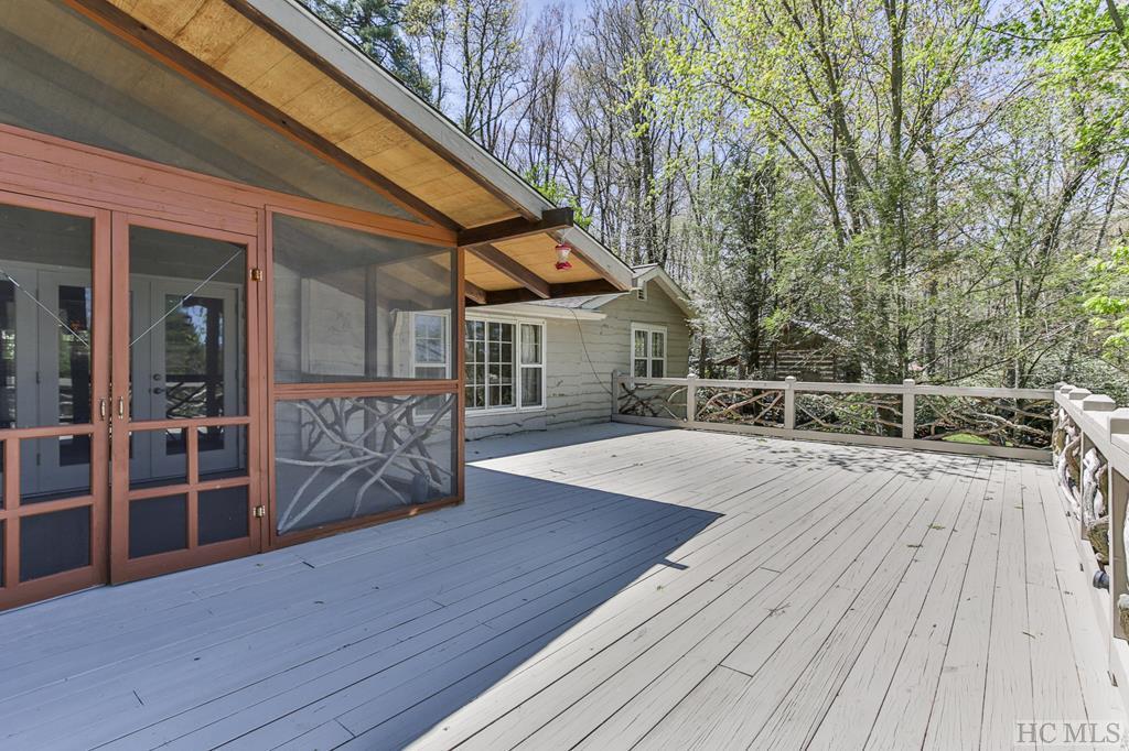 112 Laurel Heights Road Highlands, NC 28741 - Photo 25 of 35 Gallery Image 25