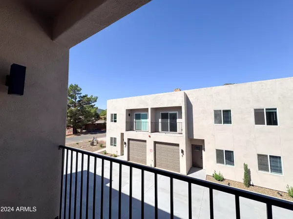 $2,695 | 165 Sugarloaf Street, Unit 8, Sedona, AZ 86351