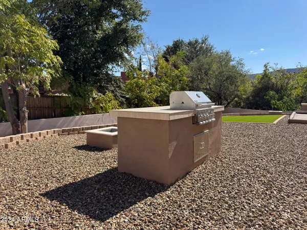 $2,695 | 165 Sugarloaf Street, Unit 8, Sedona, AZ 86351