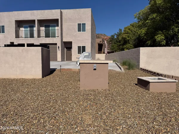 $2,695 | 165 Sugarloaf Street, Unit 8, Sedona, AZ 86351