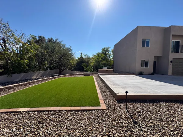 $2,695 | 165 Sugarloaf Street, Unit 8, Sedona, AZ 86351