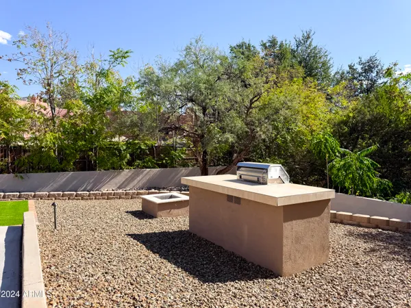 $2,695 | 165 Sugarloaf Street, Unit 8, Sedona, AZ 86351