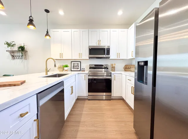 a view of a back yard from a backyard