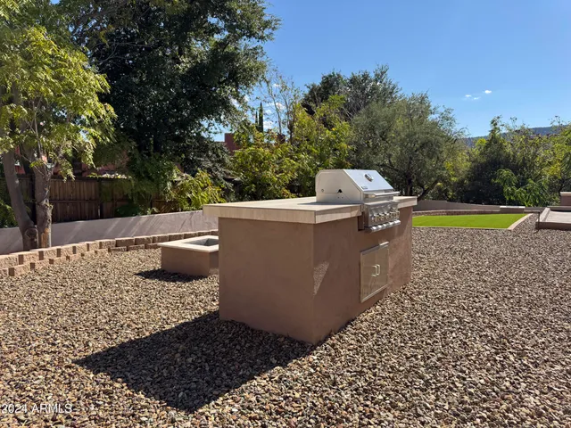 $2,695 | 165 Sugarloaf Street, Unit 8, Sedona, AZ 86351