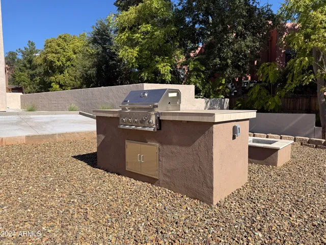 $2,695 | 165 Sugarloaf Street, Unit 8, Sedona, AZ 86351