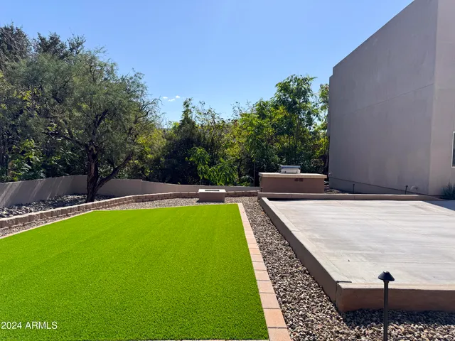 $2,695 | 165 Sugarloaf Street, Unit 8, Sedona, AZ 86351