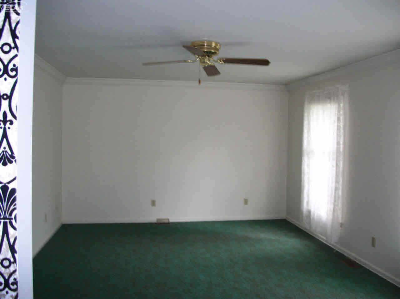 13280 North Road Fenton, MI 48430 - Photo 16 of 17 21368674-15.JPG