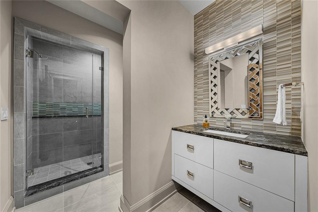 2903 West Hawthorne Road Tampa, FL 33611 - Photo 70 of 82 Gallery Image 70