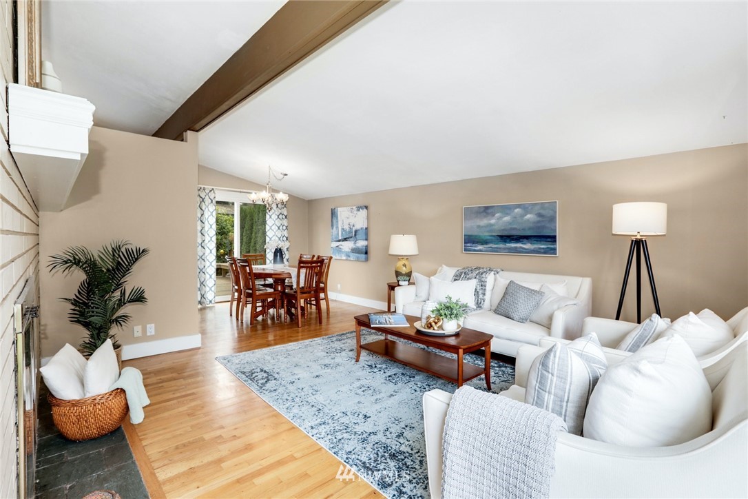 7900 187th Place Southwest Edmonds, WA 98026 - Photo 2 of 24 Gallery Image 2