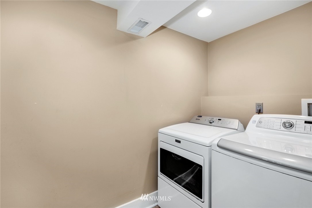 7900 187th Place Southwest Edmonds, WA 98026 - Photo 17 of 24 Gallery Image 17