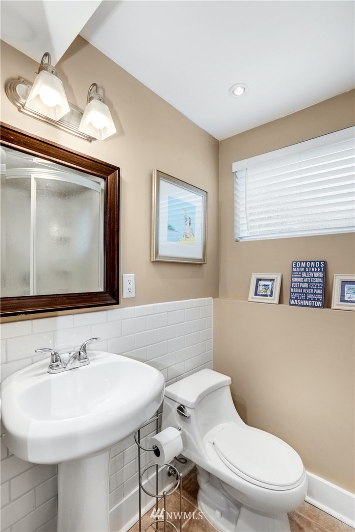 7900 187th Place Southwest Edmonds, WA 98026 - Photo 18 of 24 Gallery Image 18