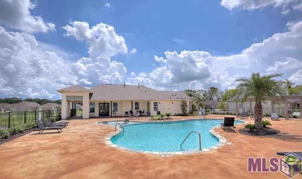 $2,400 | 1427 Granby Drive, Baton Rouge, LA 70820