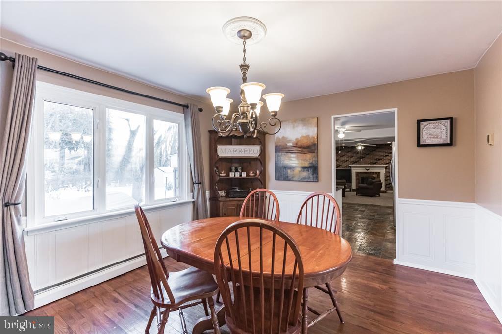 662 Parmentier Road Warminster, PA 18974 - Photo 5 of 25 Gallery Image 5
