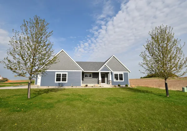 $764,900 | 1800 20th Avenue Circle Northeast, Kasson, MN 55944