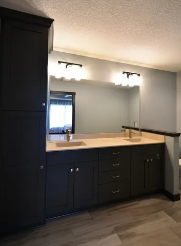 $764,900 | 1800 20th Avenue Circle Northeast, Kasson, MN 55944