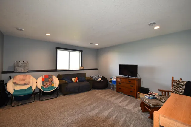 $764,900 | 1800 20th Avenue Circle Northeast, Kasson, MN 55944