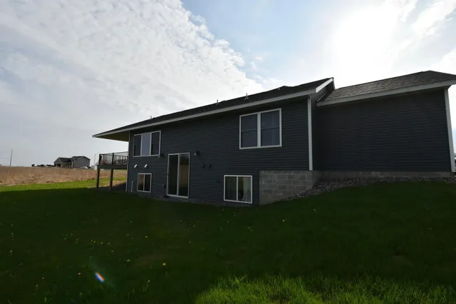 $764,900 | 1800 20th Avenue Circle Northeast, Kasson, MN 55944