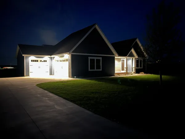 $764,900 | 1800 20th Avenue Circle Northeast, Kasson, MN 55944